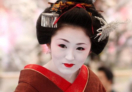 Morning exercise Japanese geisha "Getting happy day"
