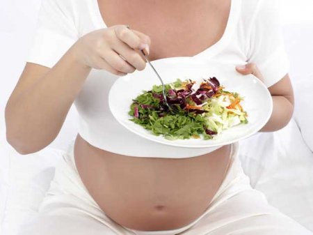 Nutrition during pregnancy. What can and can not eat expectant mothers