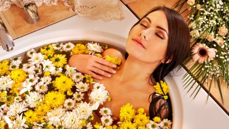 Healthy relaxation: how to make herbal baths?