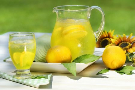 Clean the body of toxins will help lemon diet