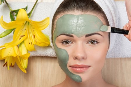 How to use clay for health and beauty