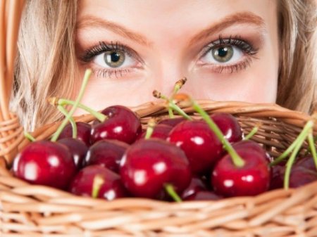 Diet cherries: delicious slimming