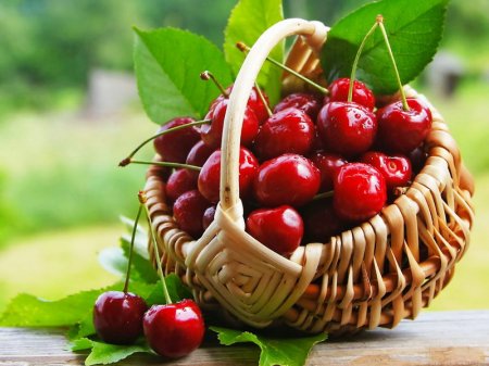 Diet cherries: delicious slimming