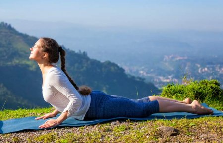 5 Easy Yoga Asanas That Will Cure Your Back Pain Quickly