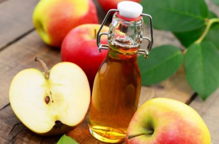 Apple cider vinegar helps to clear the skin from imperfections!
