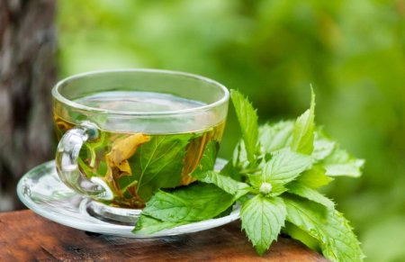 Detoxifying Tea Blends For Healthy Skin, Digestion & Energy